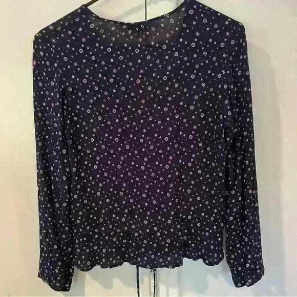 Rails Beaux Ruffle Waist on Navy Foulard Blouse, Size Small - Picture 4 of 7